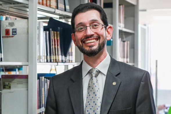 Nuevo doctor de la Red de Investigadores Iberoamericanos sobre Gobernanza Universitaria e Instituciones Educativas (RIIGUED)